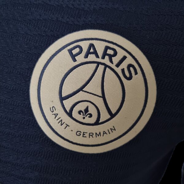 PSG Paris Saint Germain Maillot Black Gold Version Player 2022-23 – Image 7