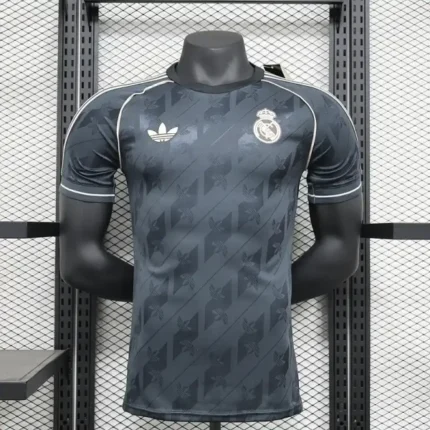 Real Madrid Maillot Noir Retro Spécial Edition Version Player 2024-25
